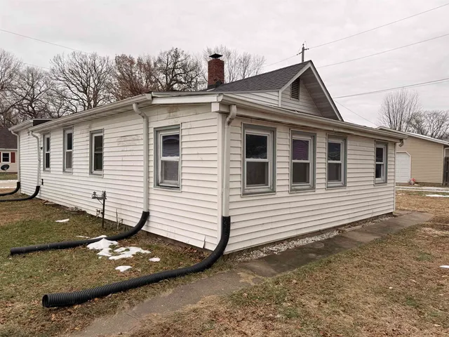 $65,000 | 5417 10th Avenue, Moline, IL 61265
