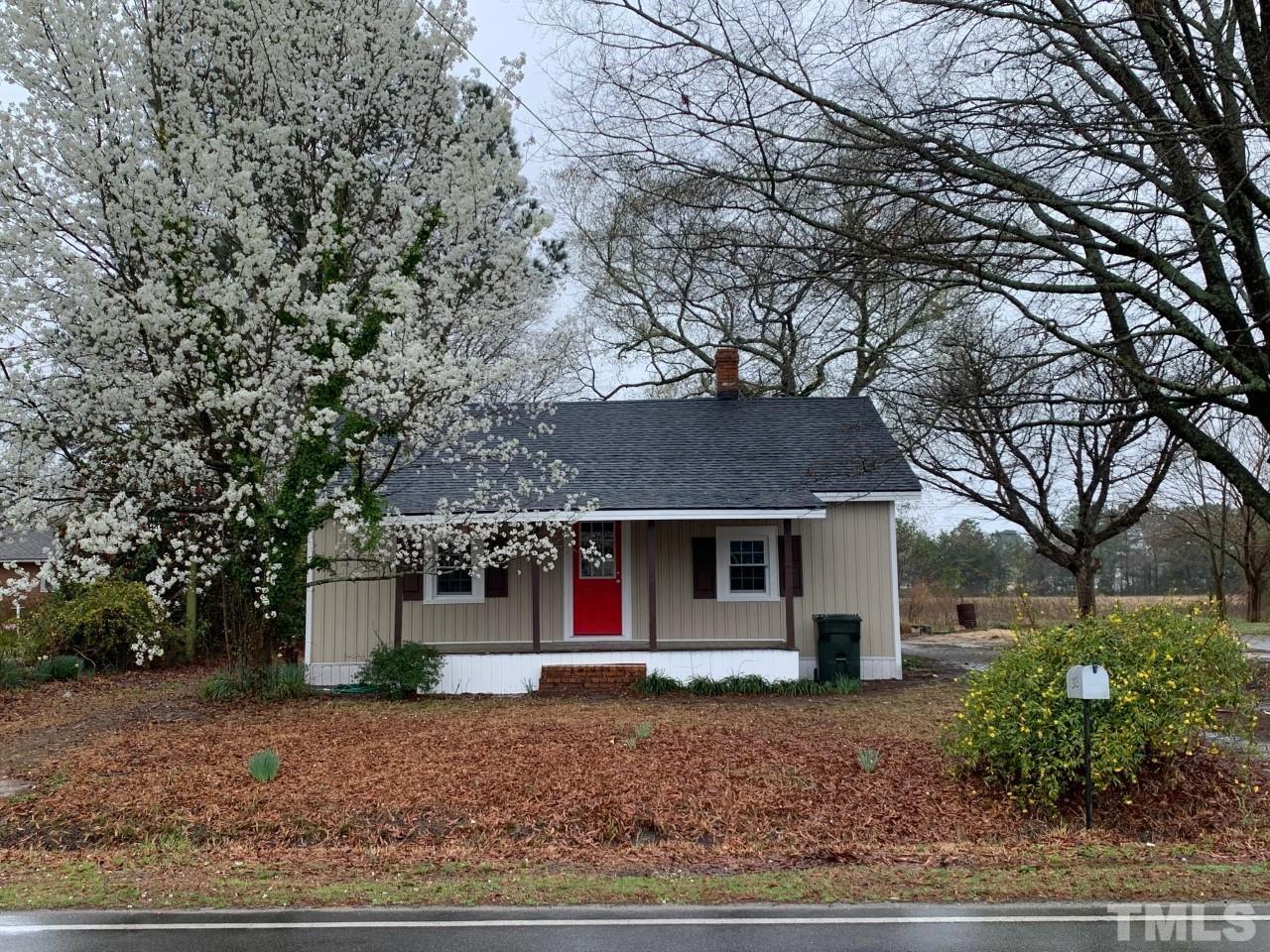 305 West 3rd Street Princeton, NC 27569 - Photo 2 of 11