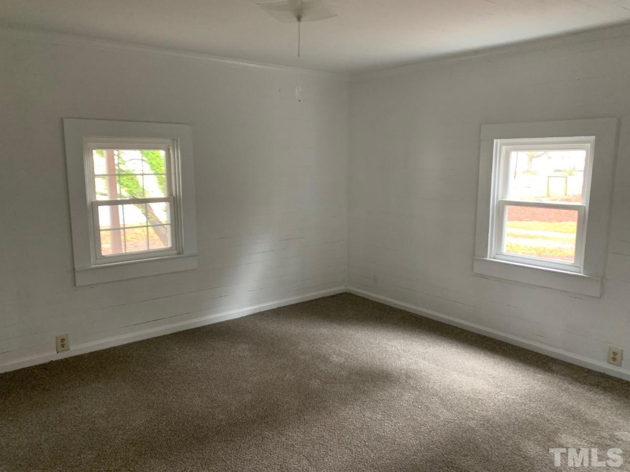 305 West 3rd Street Princeton, NC 27569 - Photo 9 of 11