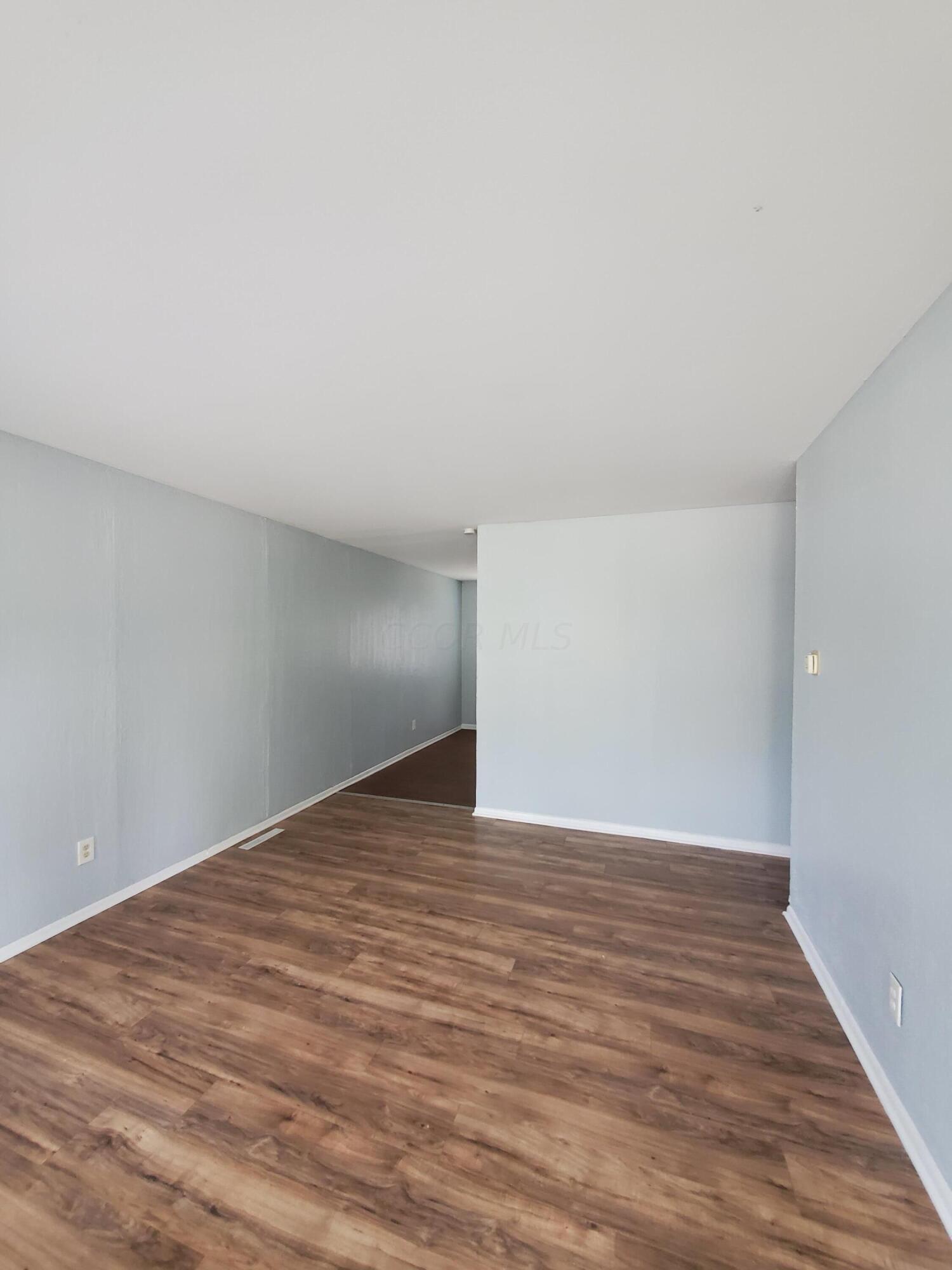 2588 Nona Road Columbus, OH 43207 - Photo 6 of 20 20240826_141848