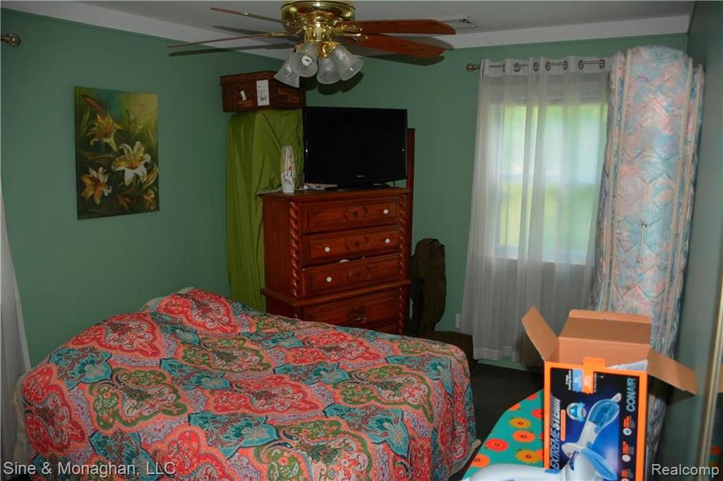 1872 River Road St. Clair, MI 48079 - Photo 11 of 26 Gallery Image 11