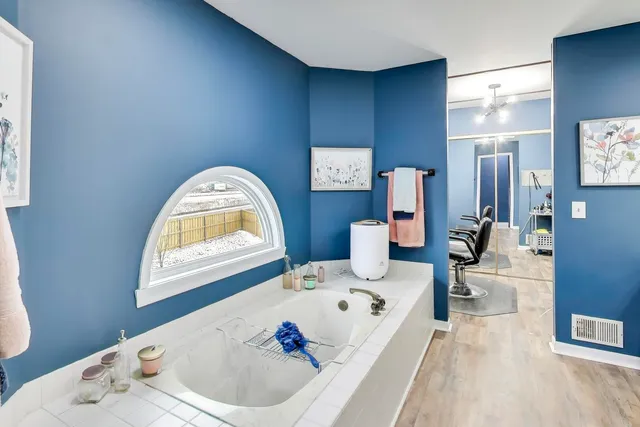 $565,000 | 673 Newkirk Lane, Palatine, IL 60074