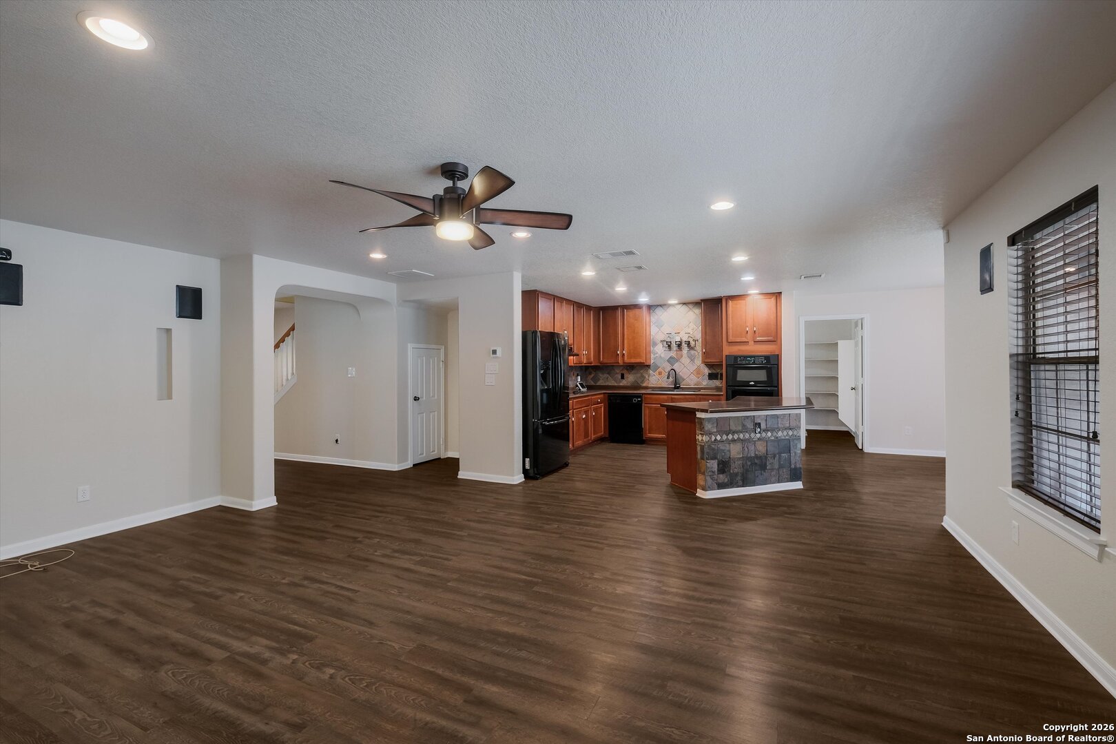 233 Springtree Trail Cibolo, TX 78108 - Photo 3 of 31