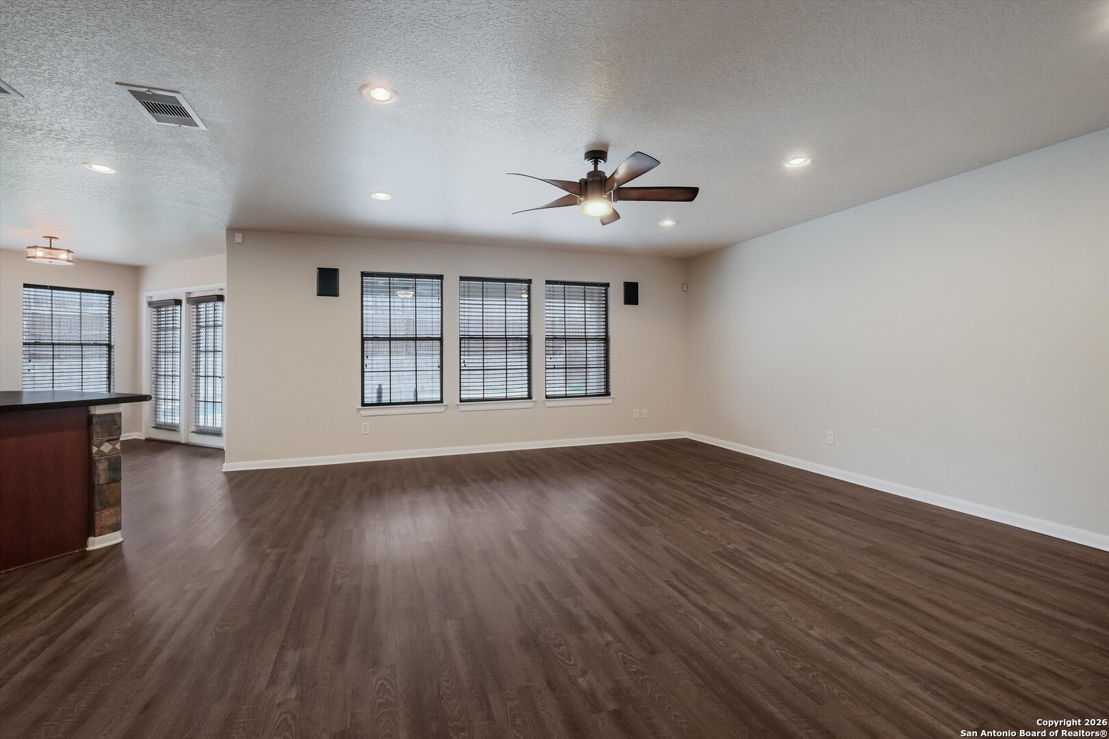 233 Springtree Trail Cibolo, TX 78108 - Photo 6 of 31