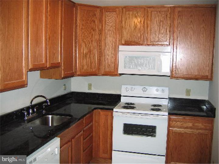 228 West Virginia Road Browns Mills, NJ 08015 - Photo 3 of 8 Gallery Image 3