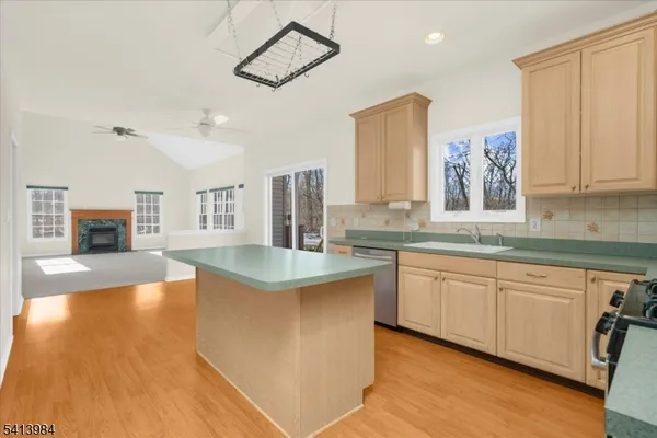 $825,000 | 205 Hogan Court, Asbury, NJ 08802