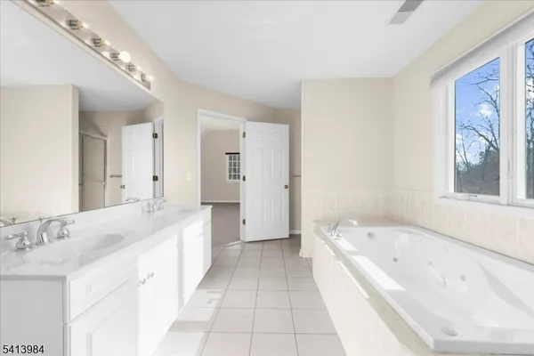 $825,000 | 205 Hogan Court, Asbury, NJ 08802
