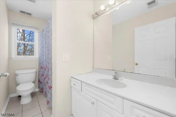 $825,000 | 205 Hogan Court, Asbury, NJ 08802