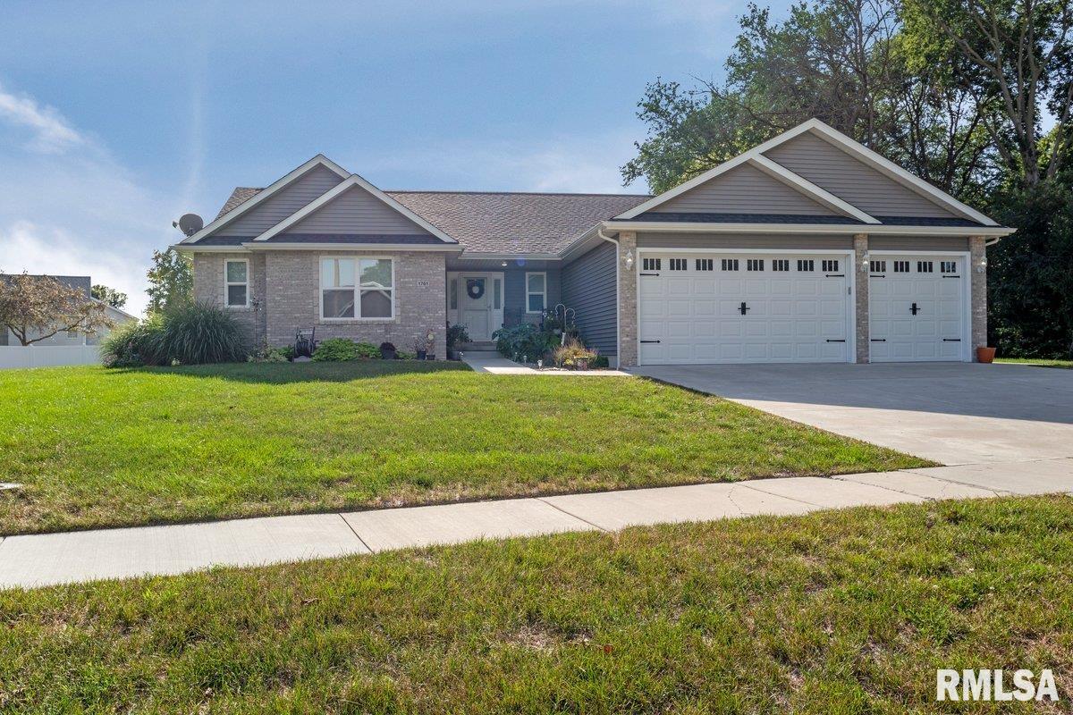 1701 Providence Lane Springfield, IL 62711 - Photo 1 of 41