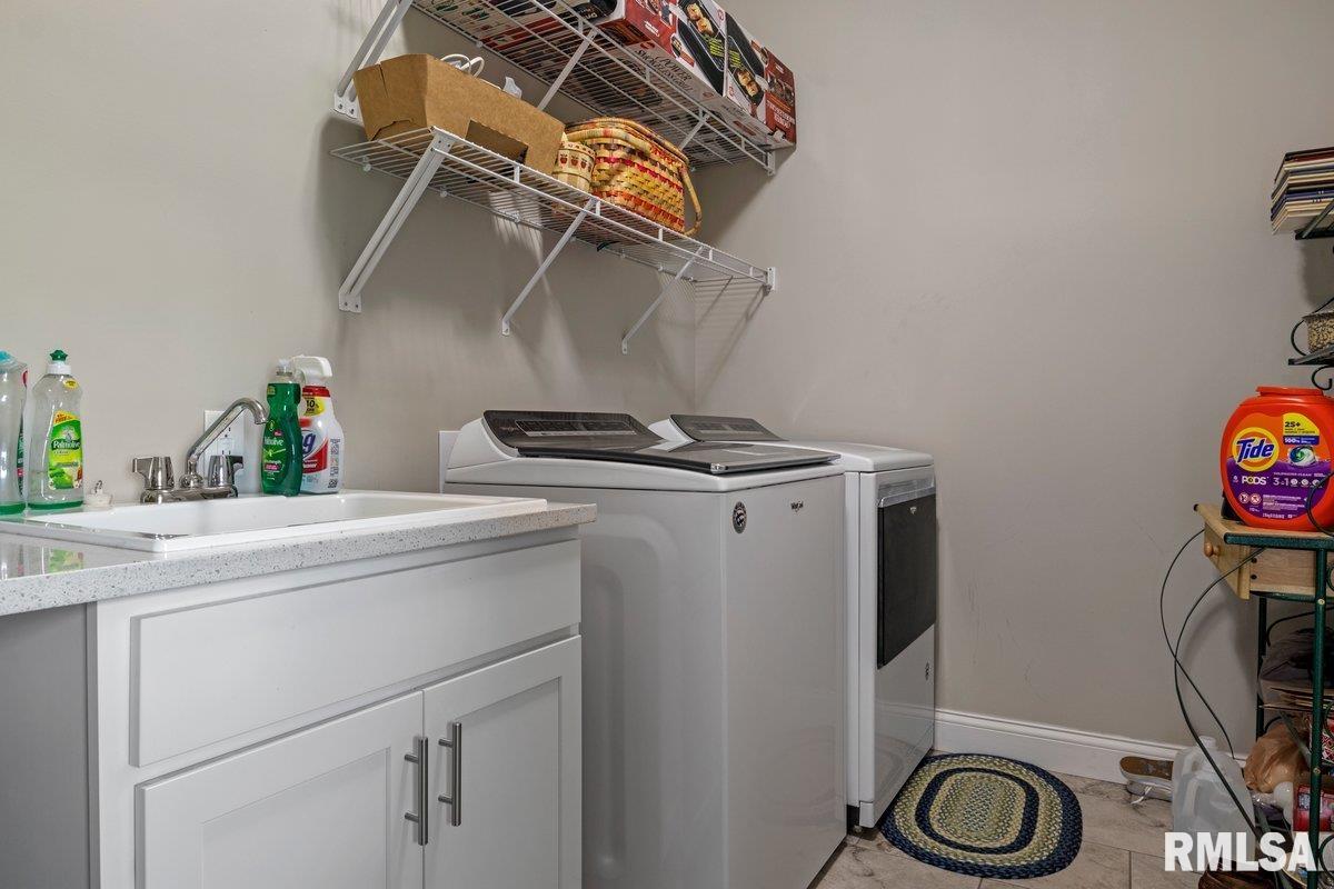 1701 Providence Lane Springfield, IL 62711 - Photo 19 of 41