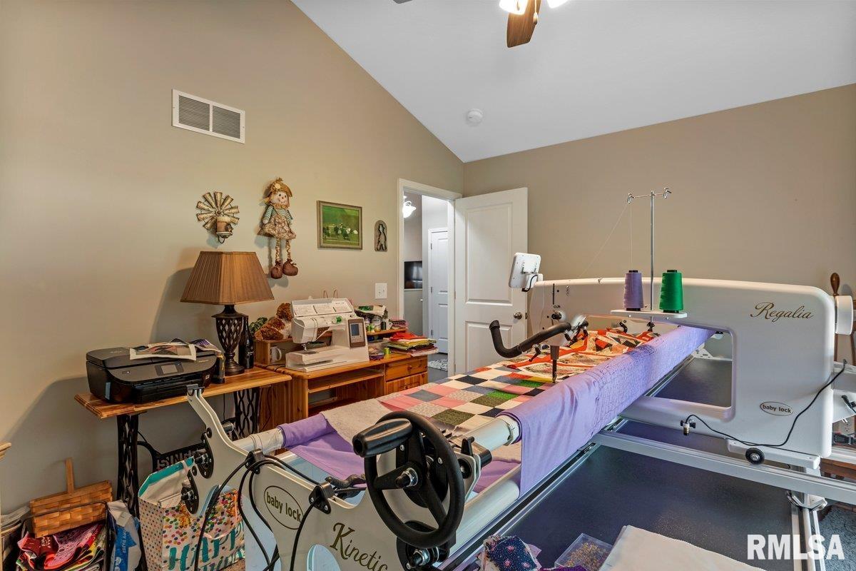 1701 Providence Lane Springfield, IL 62711 - Photo 28 of 41