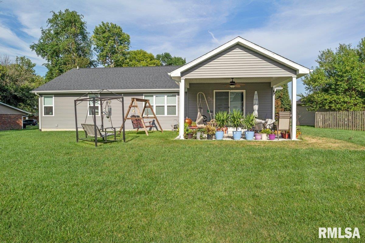 1701 Providence Lane Springfield, IL 62711 - Photo 34 of 41