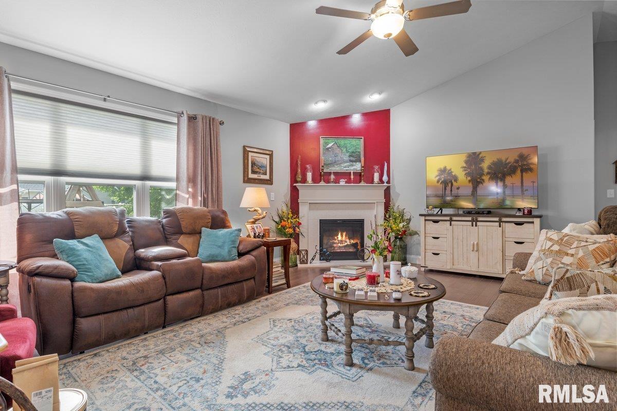 1701 Providence Lane Springfield, IL 62711 - Photo 5 of 41