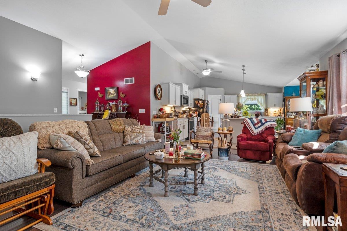 1701 Providence Lane Springfield, IL 62711 - Photo 7 of 41