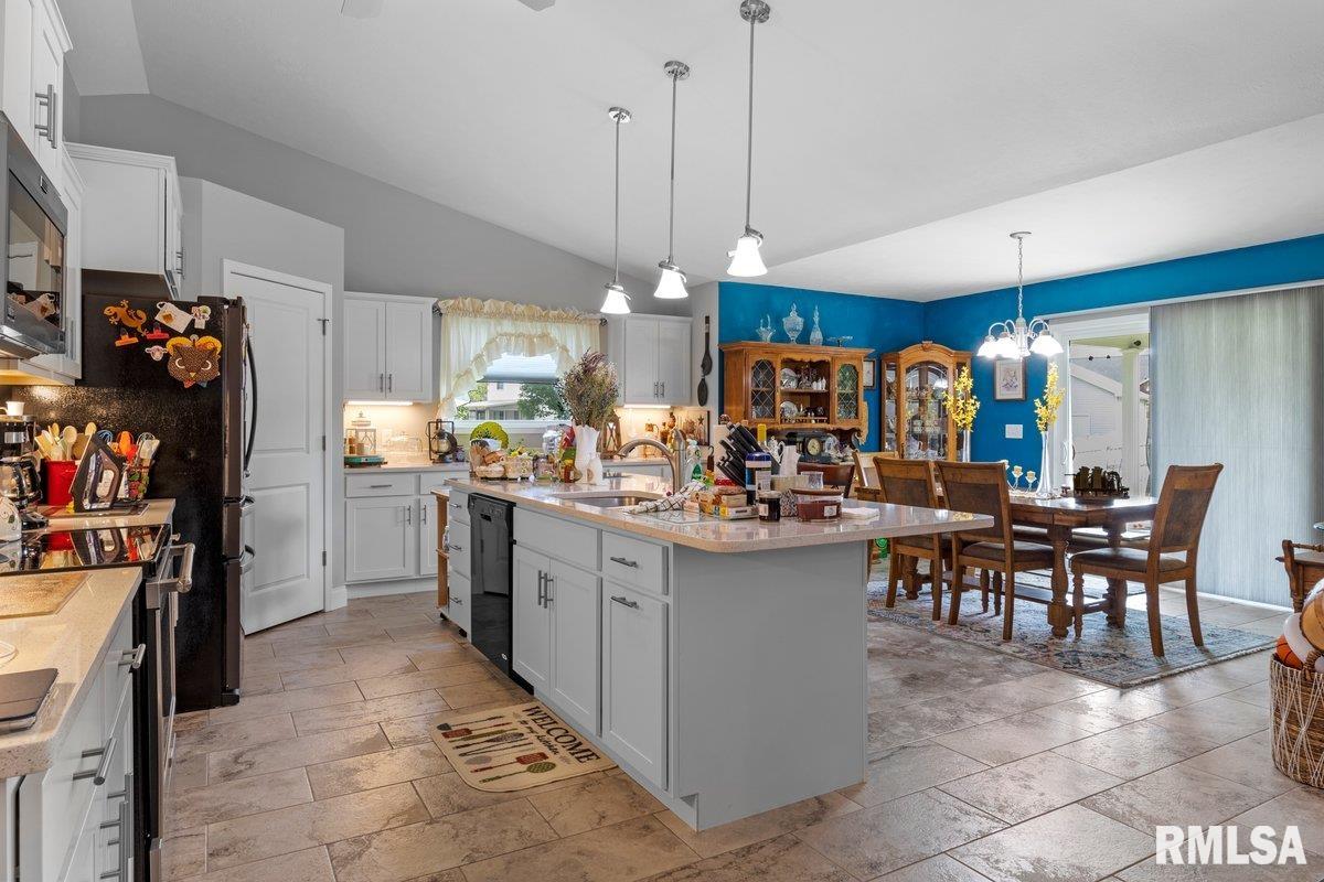 1701 Providence Lane Springfield, IL 62711 - Photo 9 of 41