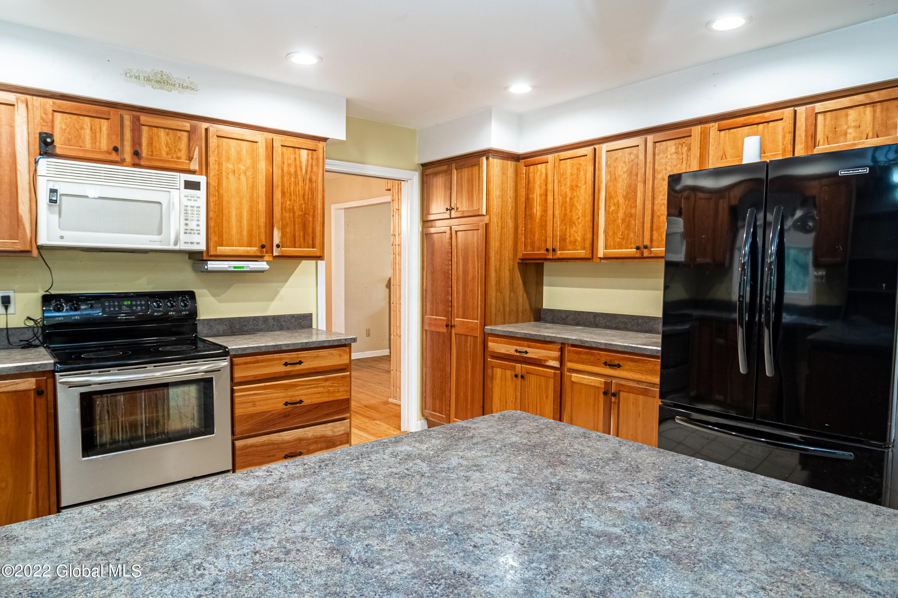 75 Ashdown Road Ballston Lake, NY 12019 - Photo 10 of 47 10