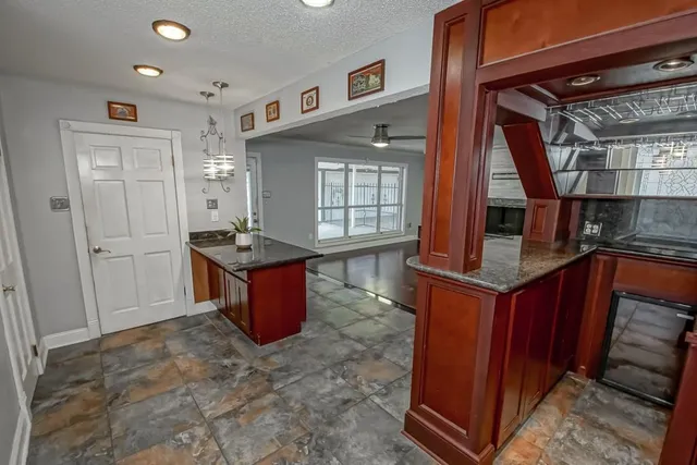 $550,000 | 4804 Chateau Drive, Metairie, LA 70002