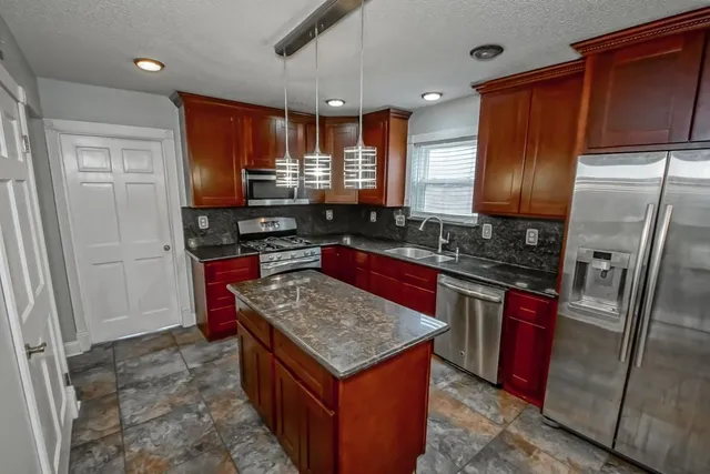 $550,000 | 4804 Chateau Drive, Metairie, LA 70002