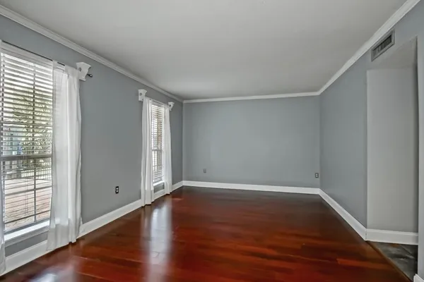 $525,000 | 4804 Chateau Drive, Metairie, LA 70002
