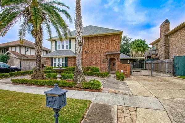 $525,000 | 4804 Chateau Drive, Metairie, LA 70002
