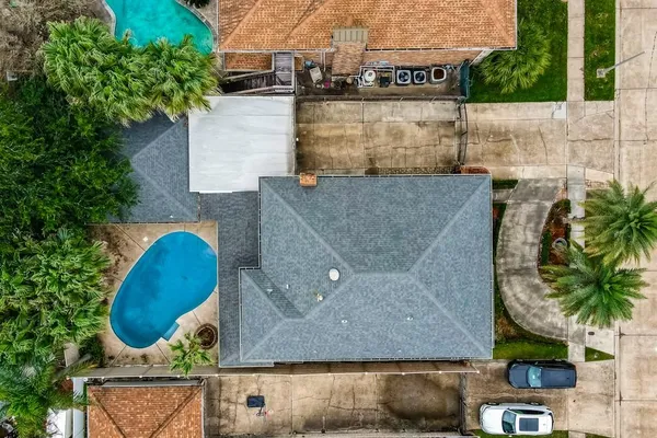 $525,000 | 4804 Chateau Drive, Metairie, LA 70002