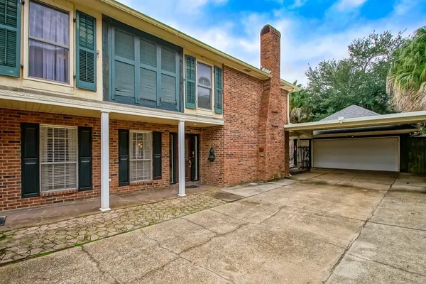 $525,000 | 4804 Chateau Drive, Metairie, LA 70002