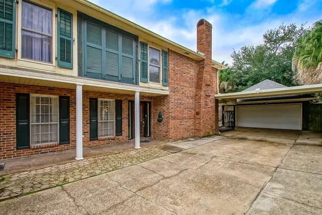 $550,000 | 4804 Chateau Drive, Metairie, LA 70002