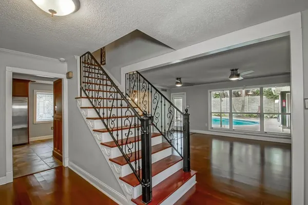 $525,000 | 4804 Chateau Drive, Metairie, LA 70002