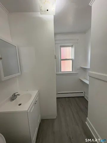 $1,600 | 37 Eastwood Avenue, Unit 2, Waterbury, CT 06705