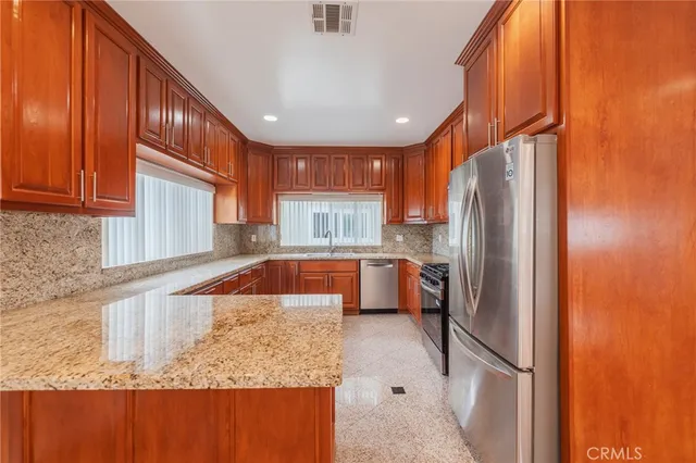 $5,190 | 11963 Manor Drive, Unit B, Hawthorne, CA 90250