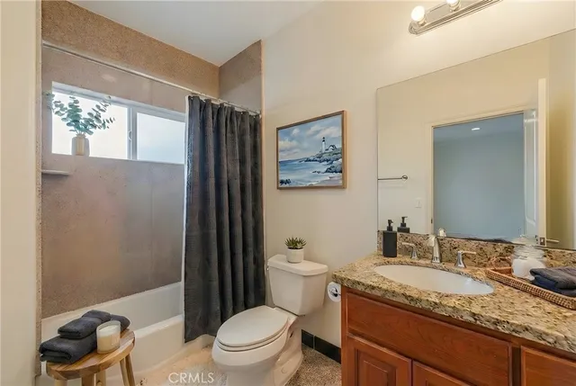 $5,190 | 11963 Manor Drive, Unit B, Hawthorne, CA 90250