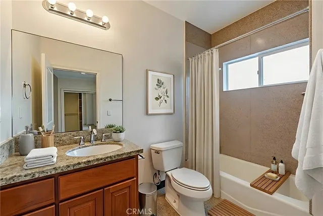 $5,190 | 11963 Manor Drive, Unit B, Hawthorne, CA 90250
