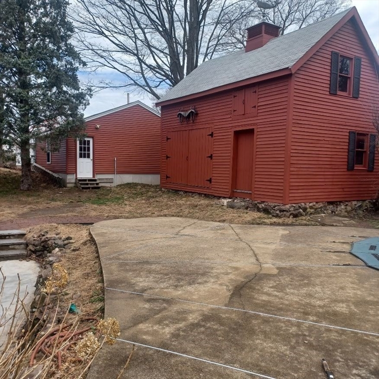63 Johnson Street Boston, MA 02132 - Photo 3 of 8