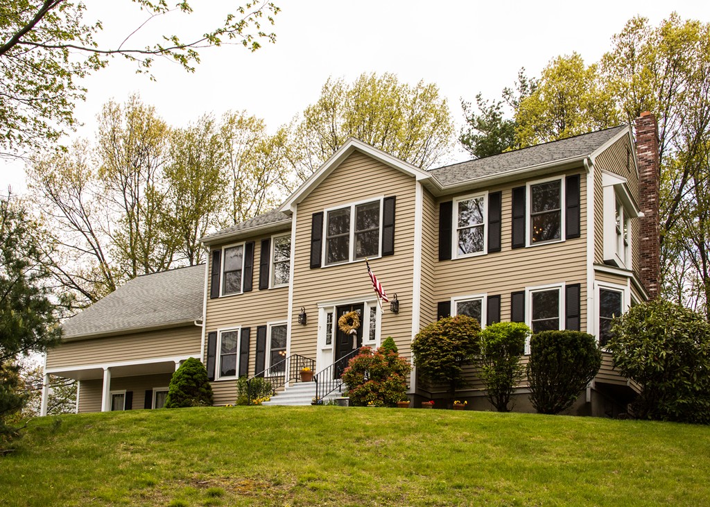 7 Wayside Road Westborough, MA 01581 - Photo 2 of 30 Gallery Image 2