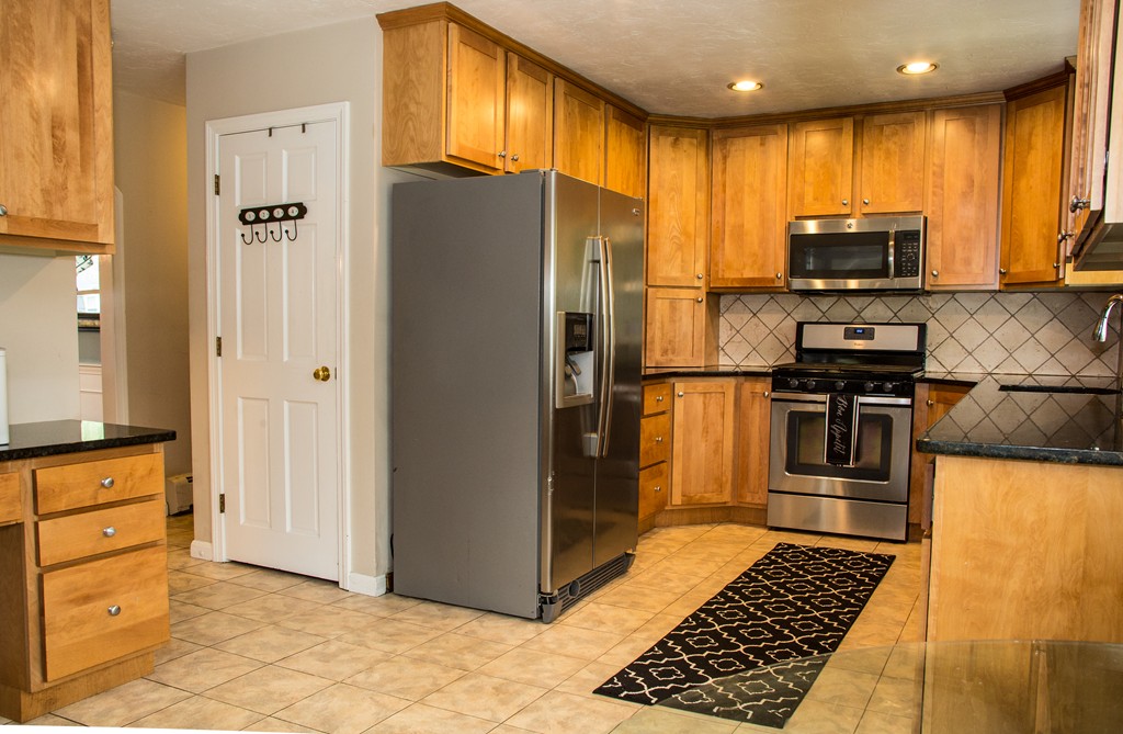 7 Wayside Road Westborough, MA 01581 - Photo 30 of 30 Gallery Image 30