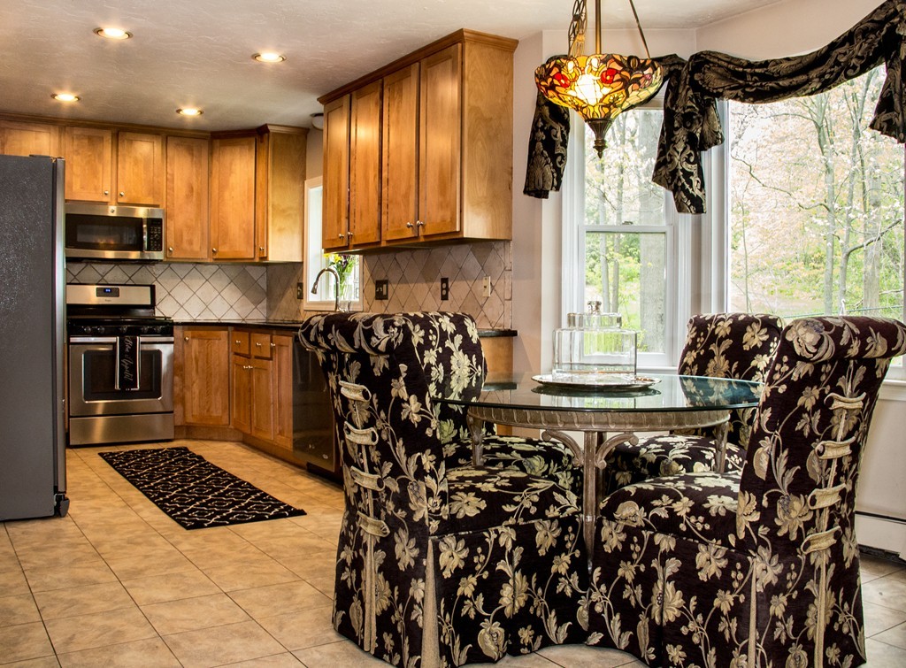 7 Wayside Road Westborough, MA 01581 - Photo 4 of 30 Gallery Image 4