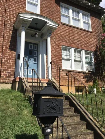 $1,200 | 829 Ferdinand Avenue Southwest, Roanoke, VA 24016
