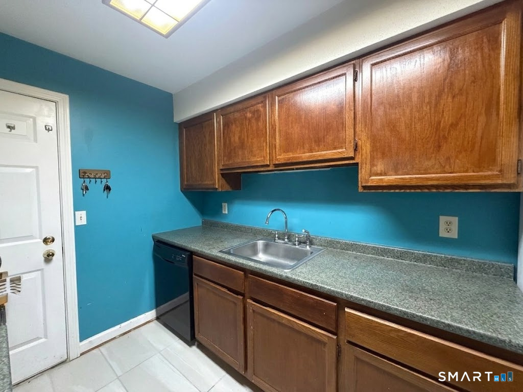 6 Concorde Way, Unit B4 Windsor Locks, CT 06096 - Photo 10 of 16