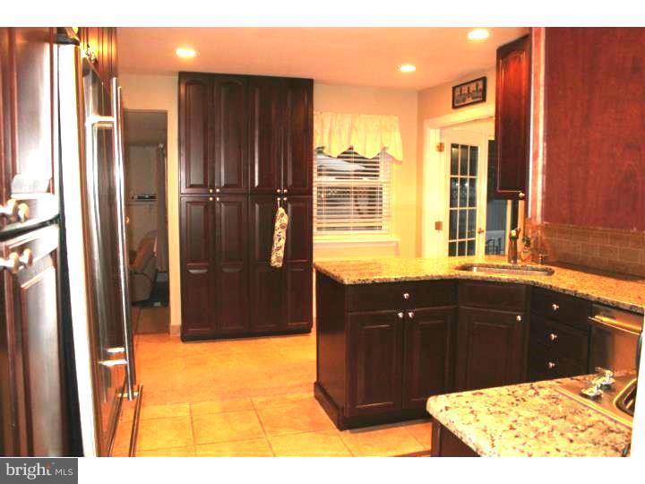 61 Freedom Road Sewell, NJ 08080 - Photo 7 of 25 Kitchen