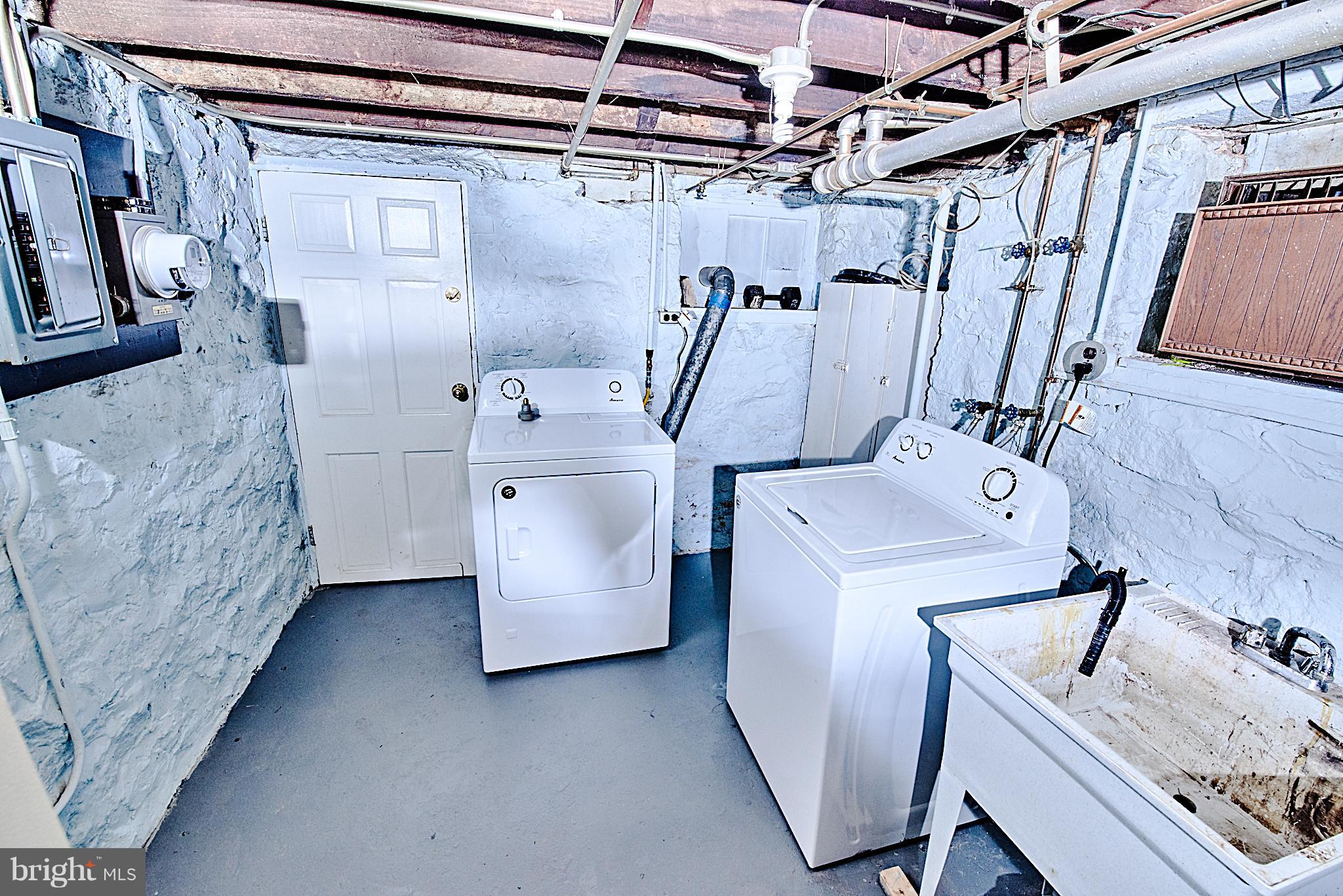 3908 Falls Road Baltimore, MD 21211 - Photo 21 of 21 laundry room