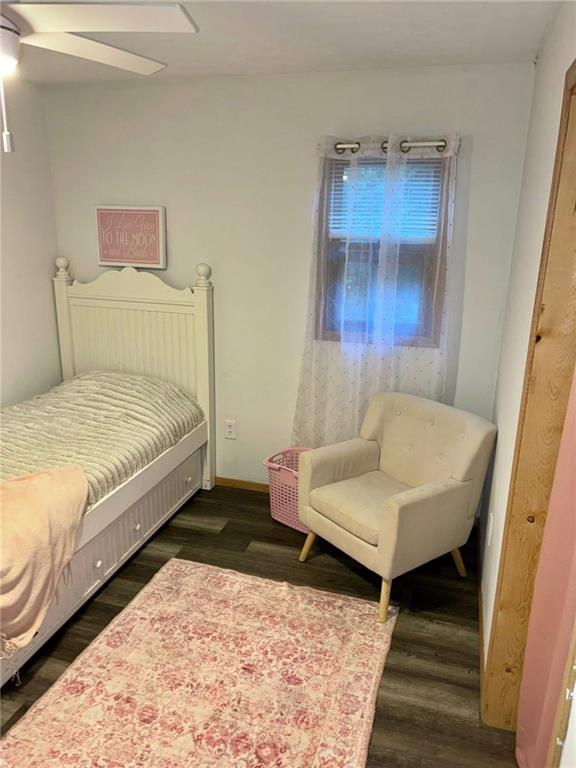 123 Hemlock Lane Utica, PA 16362 - Photo 17 of 30 a bedroom with a bed and a dresser