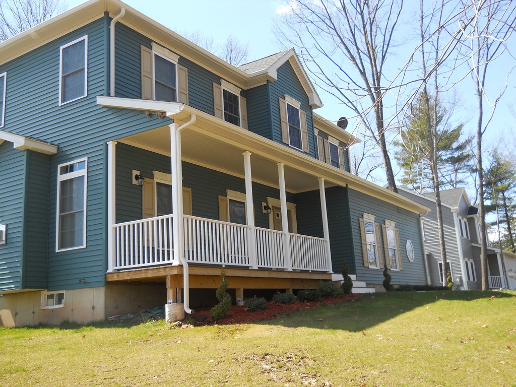 5 Signal Hill Circle Springfield, MA 01118 - Photo 2 of 27