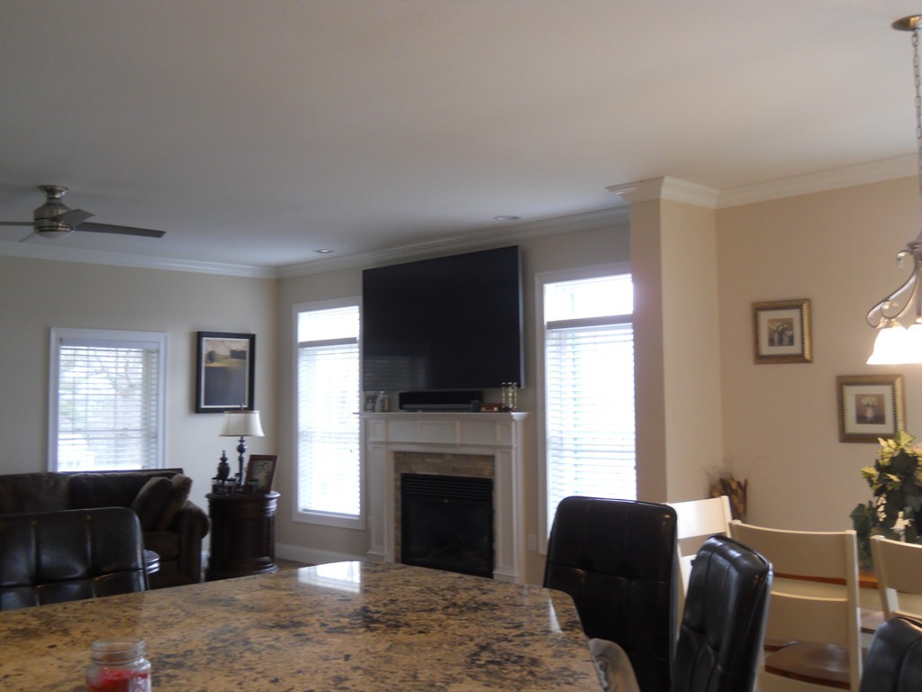 5 Signal Hill Circle Springfield, MA 01118 - Photo 3 of 27