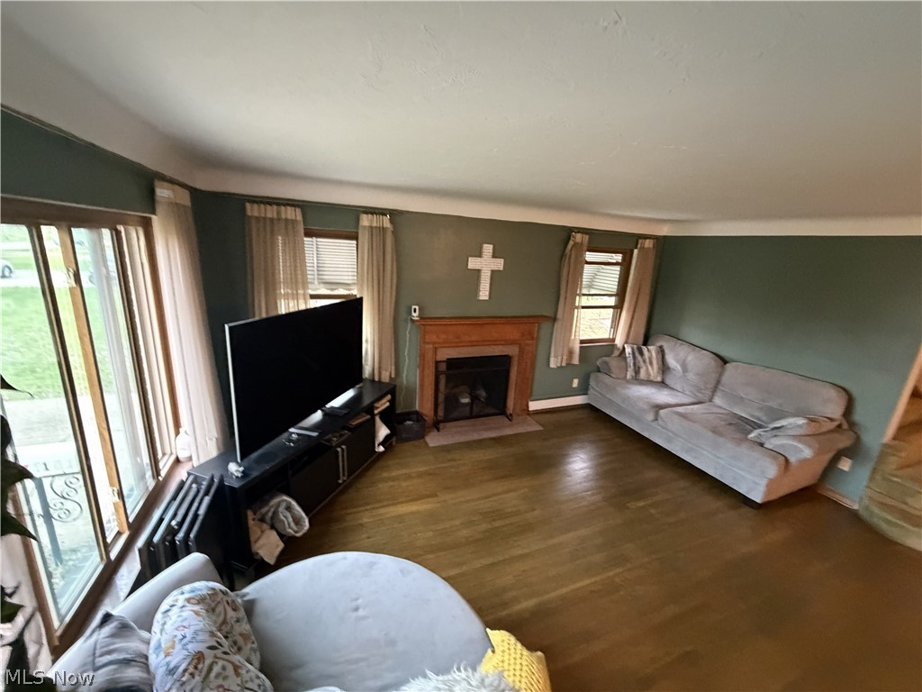 10101 Biddulph Road Cleveland, OH 44144 - Photo 8 of 36