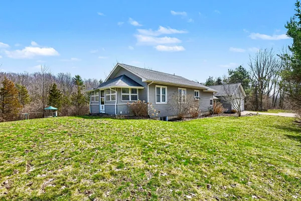 $419,000 | 7241 101st Avenue, South Haven, MI 49090