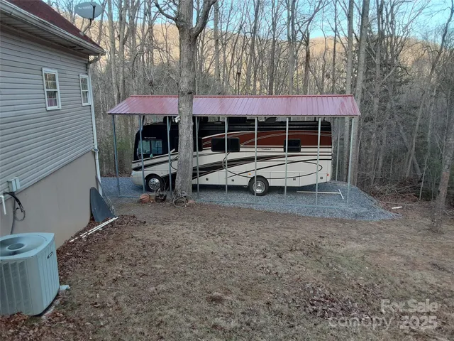 $698,000 | 31 Reeds Creek Road, Fairview, NC 28730