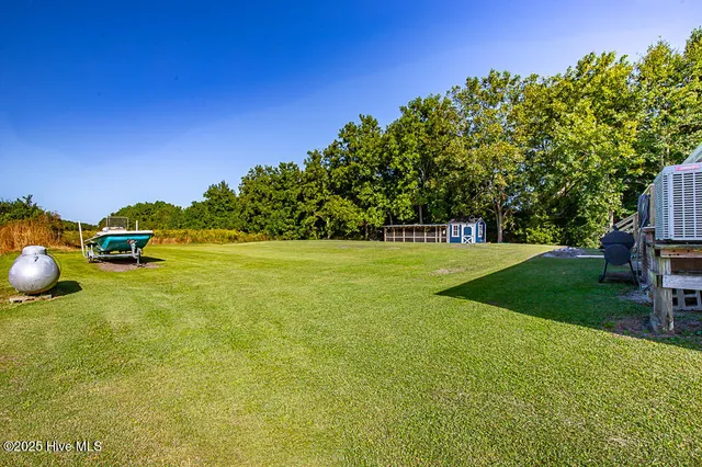 $269,000 | 645 Highway 70 Bettie, Beaufort, NC 28516