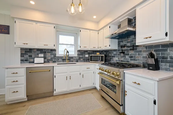$839,000 | 4555 Cleveland Street, Skokie, IL 60076