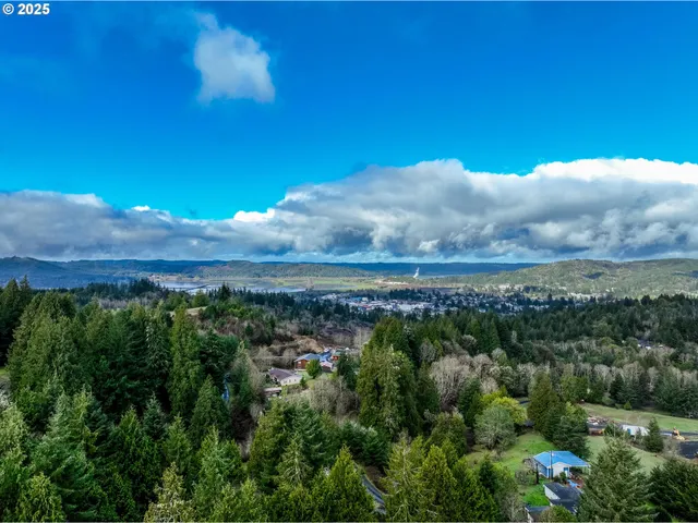 $139,000 | 1500 Wood Ridge Road, Unit 1500, Coquille, OR 97423