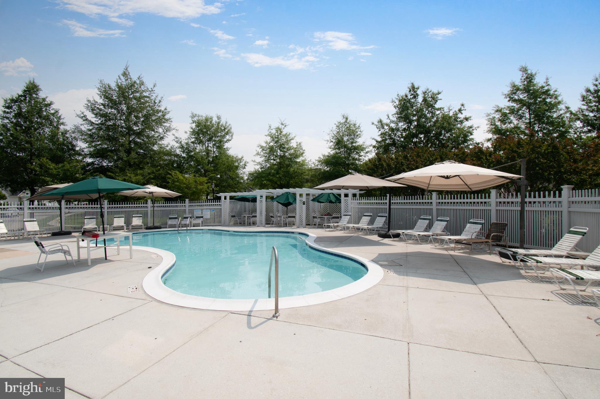 7207 Ivy Bank Road Laurel, MD 20707 - Photo 31 of 37 Outdoor Pool